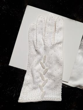 Wedding Vtg Hong Kong White Beaded Women's Gloves